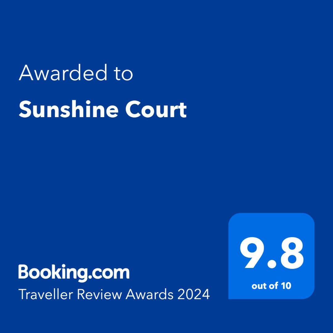 Sunshine Court Budget Сент-Полс-Бей Экстерьер фото