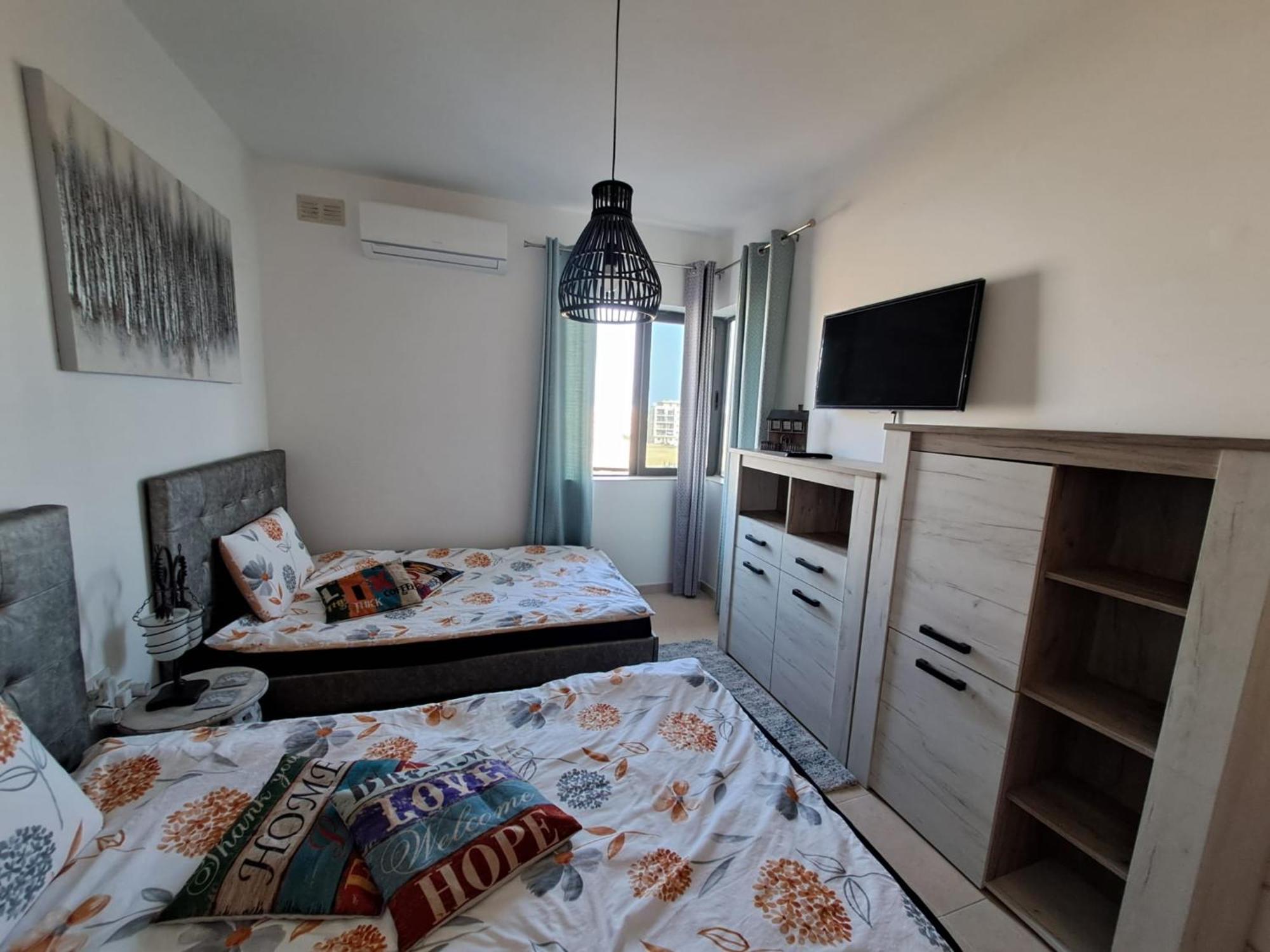 Sunshine Court Budget Сент-Полс-Бей Экстерьер фото